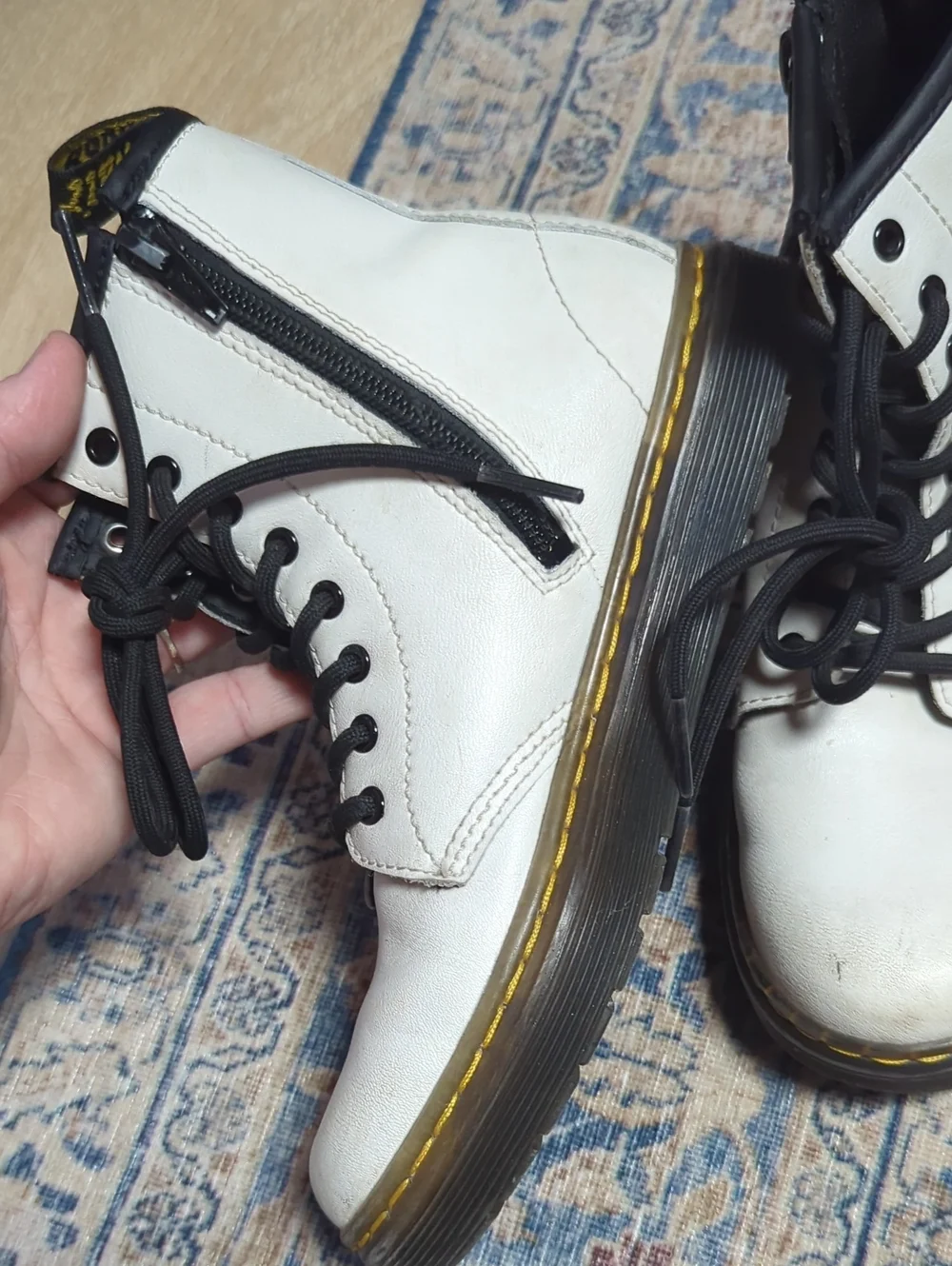 Dr Marten Zavala Little Girl Lace Up Zip Up Boots Booties Size 2 White